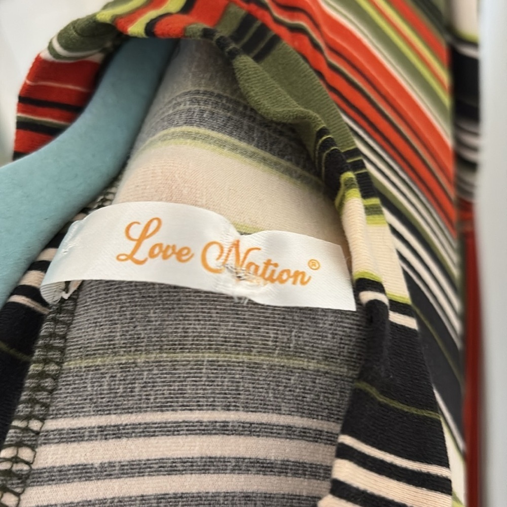 Love Nation Olive Multi-Stripe Mock Neck Long Sleeve Top. Size L - Picture 4 of 5
